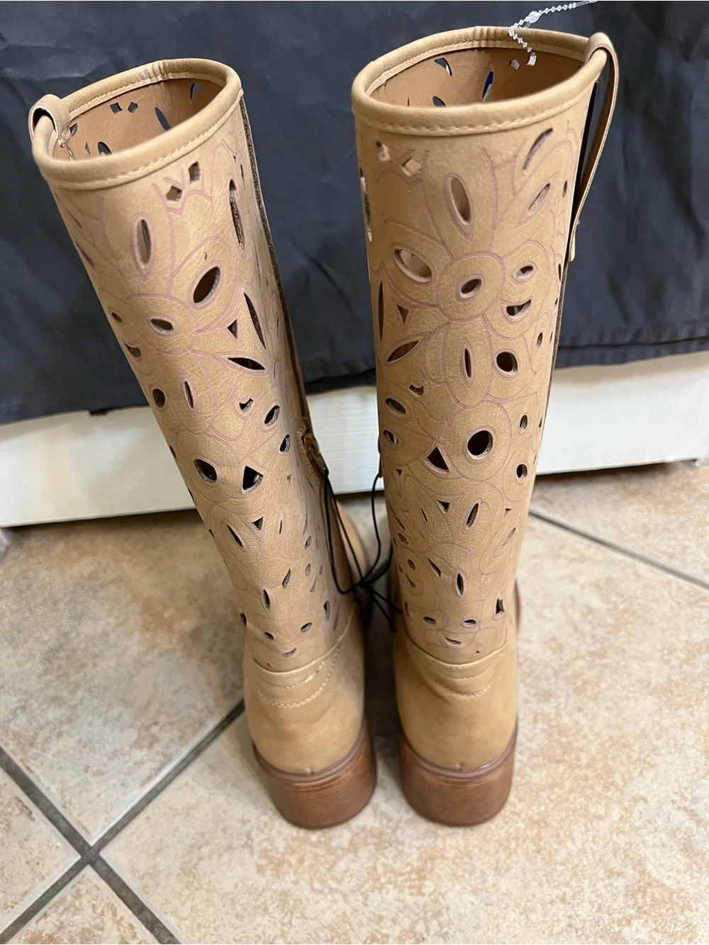 New York & Company elegant tan